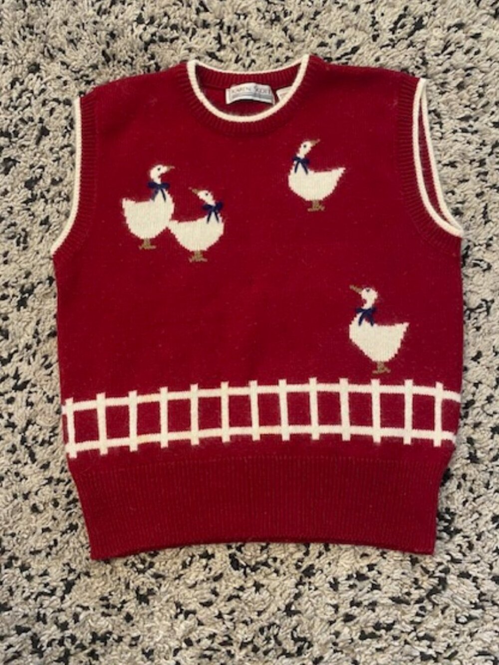 Vintage Angora Blend knit Vest Goose/ Geese Red Karen Scott Size Medium